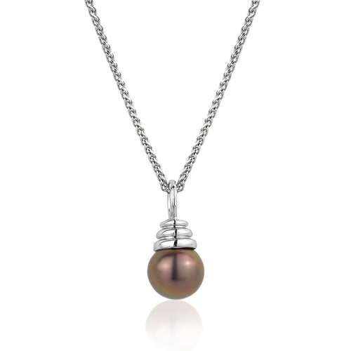 Freshwater pearl pendant in 14k gold with chain